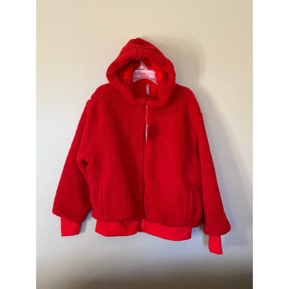 NWT Women’s Fabletics Summit Sherpa Jacket Coat Electric Cherry, size 2XL XXL